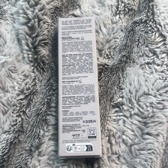 BNWT - ANASTASIA BEVERLY HILLS ABH BROW KIT - BROW GEL DEFINER STENCILS - EBONY - Picture 6 of 6